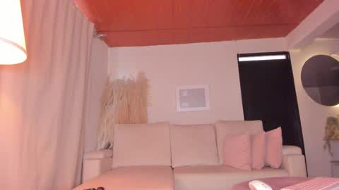 Snapshot of katted_ chatting on 10/18/25, 01:56 katte online show from 10/18/25, 01:56