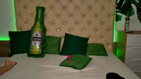 KattieSims online show from 09/25/25, 07:28