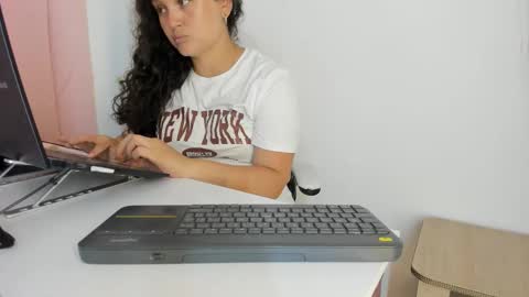 Katty online show from 01/18/26, 08:23