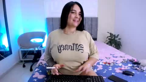 Snapshot of katty_mcry chatting on 02/28/26, 04:02 katty online show from 02/28/26, 04:02