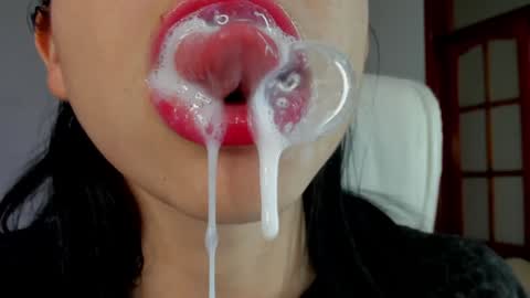 Katty online show from 01/11/25, 08:32