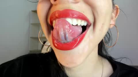 Katty online show from 10/08/25, 08:50