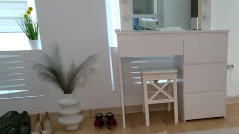 Katty Perry online show from 03/04/26, 03:18