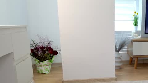 Katty Perry online show from 03/24/26, 03:17