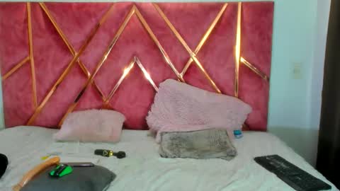 Snapshot of katty_sanz1 chatting on 10/19/25, 11:55 katty sanz1 online show from 10/19/25, 11:55