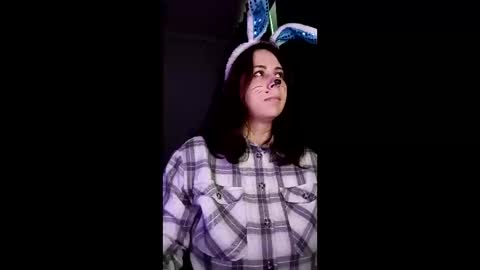 Snapshot of kattyy_summer chatting on 04/17/26, 01:25 Kattyy Summer online show from 04/17/26, 01:25