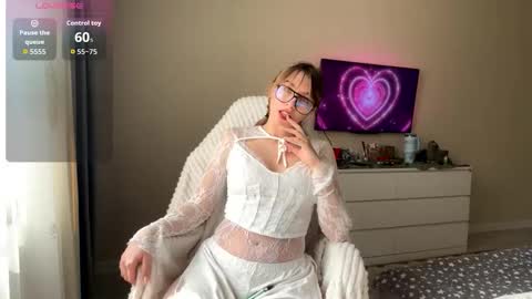 Olivia online show from 04/02/26, 10:13