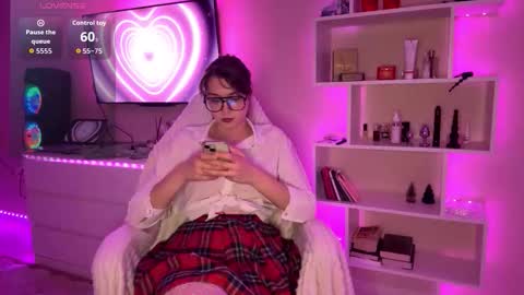 Olivia online show from 04/10/26, 07:40