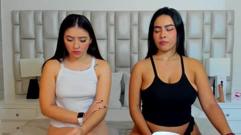 Snapshot of katy_and_paola chatting on 03/05/25, 07:49 katy blonde girl and paola big boobs online show from 03/05/25, 07:49