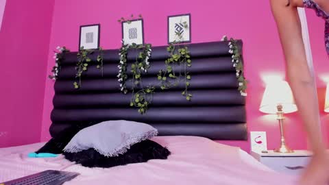 katy_contreras online show from 01/21/25, 02:26