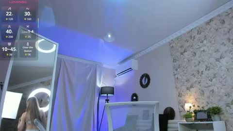 Kate online show from 04/18/26, 09:24