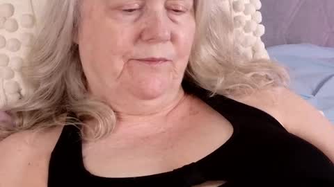 Snapshot of katy_nicole chatting on 04/24/26, 08:00 katy_nicole online show from 04/24/26, 08:00