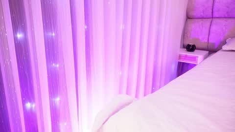 Katy online show from 12/17/25, 12:00