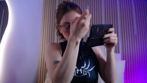Snapshot of katy_van chatting on 04/22/26, 09:27 Katy Van online show from 04/22/26, 09:27