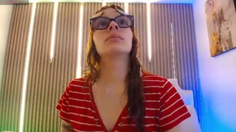 Snapshot of katy_van chatting on 06/29/26, 08:42 Katy Van online show from 06/29/26, 08:42