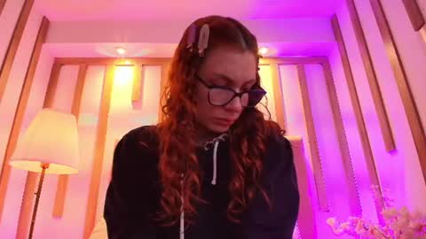 Snapshot of katy_van chatting on 07/07/26, 01:15 Katy Van online show from 07/07/26, 01:15
