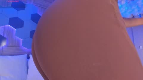    online show from 05/11/26, 08:06
