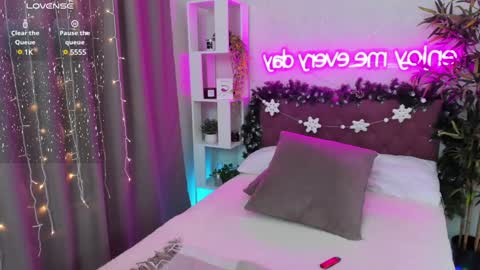 Kate online show from 01/05/25, 05:09