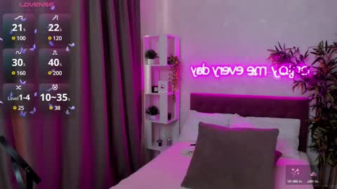 Kate online show from 02/19/25, 10:01