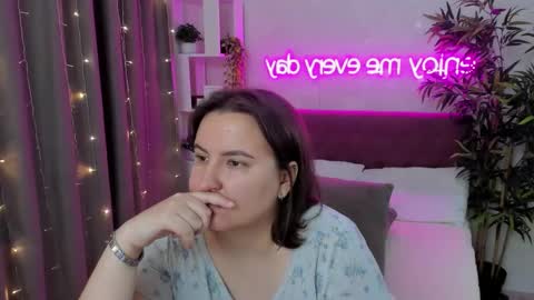 Kate online show from 09/24/25, 02:59