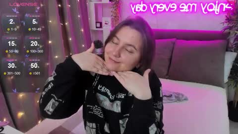 Kate online show from 11/23/25, 05:51