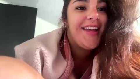 Snapshot of katybloom_ chatting on 02/08/25, 04:36 online show from 02/08/25, 04:36