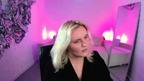 Snapshot of katybriggs chatting on 06/25/26, 05:34 Katy online show from 06/25/26, 05:34