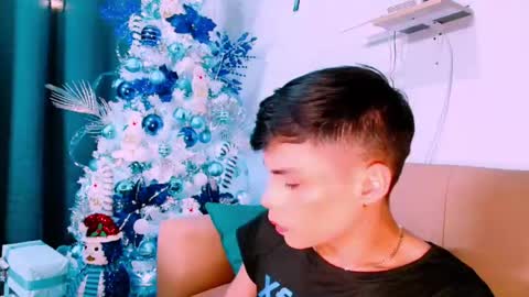 Snapshot of katykennex chatting on 12/19/24, 08:34 KATY online show from 12/19/24, 08:34