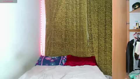 Snapshot of katykennex chatting on 10/18/25, 10:32 KATY online show from 10/18/25, 10:32