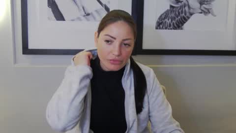 Snapshot of katylinee chatting on 03/19/26, 01:37 Katyline online show from 03/19/26, 01:37