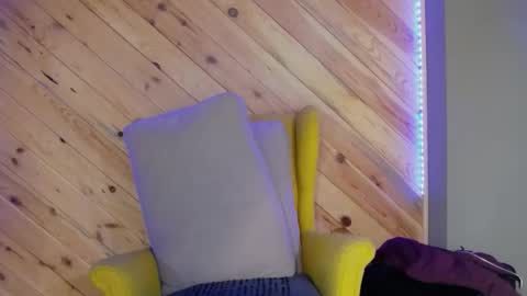 Snapshot of katylinee chatting on 03/25/26, 03:29 Katyline online show from 03/25/26, 03:29