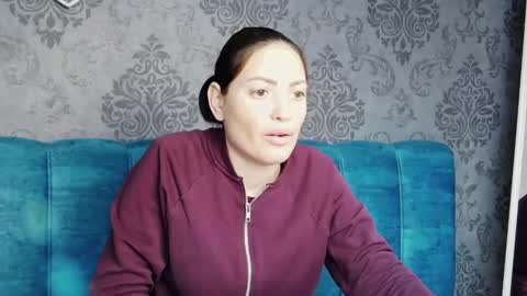 Snapshot of katylinee chatting on 03/31/26, 11:43 Katyline online show from 03/31/26, 11:43