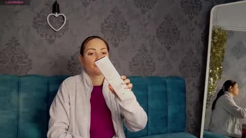 Snapshot of katylinee chatting on 04/01/26, 12:28 Katyline online show from 04/01/26, 12:28