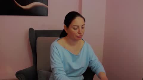 Snapshot of katylinee chatting on 04/15/26, 02:13 Katyline online show from 04/15/26, 02:13