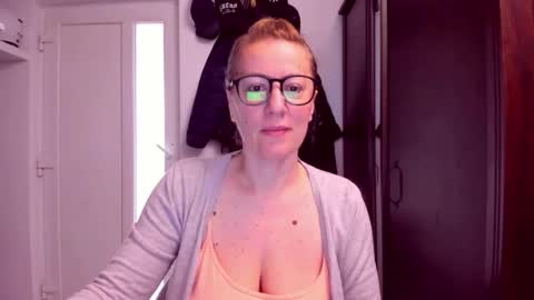 Katy online show from 05/10/26, 05:45