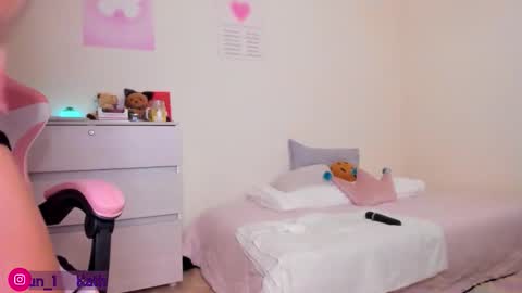 Katy online show from 09/12/25, 11:04