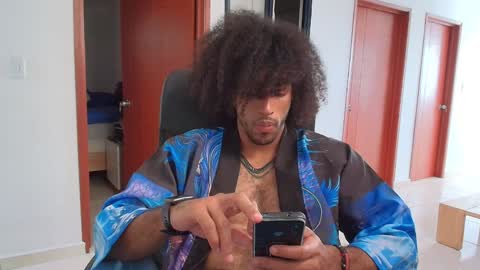 Snapshot of kaurilop chatting on 12/14/24, 06:09 Kauri Lop online show from 12/14/24, 06:09