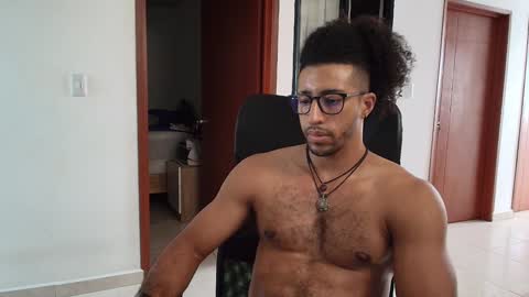 Snapshot of kaurilop chatting on 12/16/24, 09:31 Kauri Lop online show from 12/16/24, 09:31