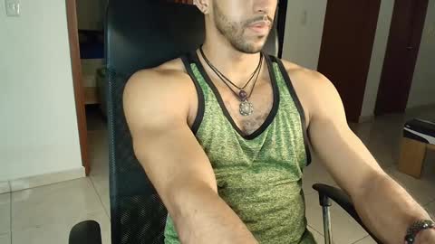 Snapshot of kaurilop chatting on 12/24/24, 04:00 Kauri Lop online show from 12/24/24, 04:00