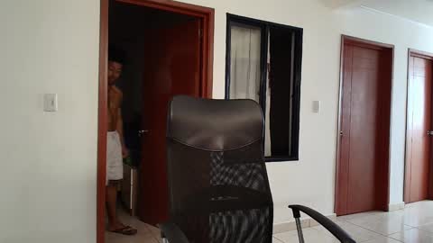 Snapshot of kaurilop chatting on 12/25/24, 02:13 Kauri Lop online show from 12/25/24, 02:13