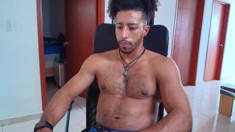 Snapshot of kaurilop chatting on 12/26/24, 04:58 Kauri Lop online show from 12/26/24, 04:58