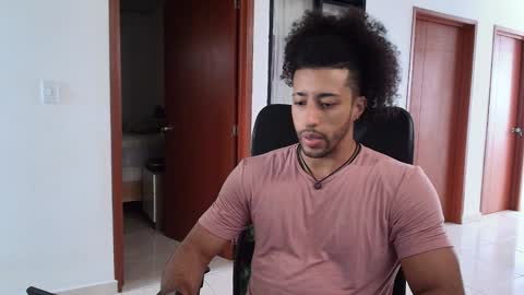 Snapshot of kaurilop chatting on 12/30/24, 08:15 Kauri Lop online show from 12/30/24, 08:15