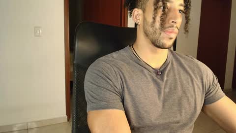 Snapshot of kaurilop chatting on 01/03/25, 04:11 Kauri Lop online show from 01/03/25, 04:11