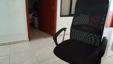 Snapshot of kaurilop chatting on 01/06/25, 04:44 Kauri Lop online show from 01/06/25, 04:44