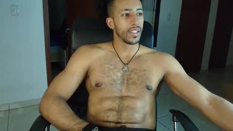 Snapshot of kaurilop chatting on 02/18/25, 02:05 Kauri Lop online show from 02/18/25, 02:05