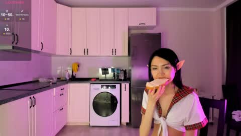 mai online show from 05/17/26, 01:51
