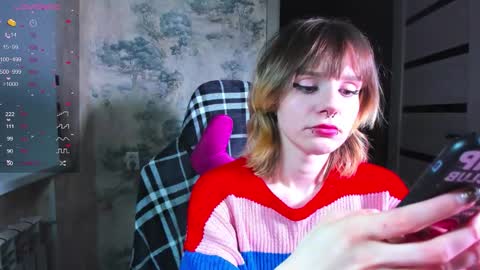 Kira-chan  online show from 10/28/25, 11:25