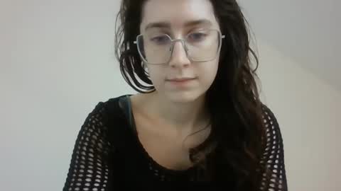 Snapshot of kawaii_snowflake chatting on 10/29/25, 01:24 kawaii snowflake online show from 10/29/25, 01:24