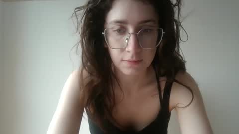 Snapshot of kawaii_snowflake chatting on 02/10/26, 09:24 kawaii snowflake online show from 02/10/26, 09:24
