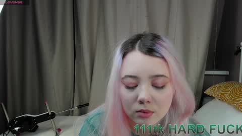 Snapshot of kawaii_yuki chatting on 12/30/24, 01:04 Yuki online show from 12/30/24, 01:04